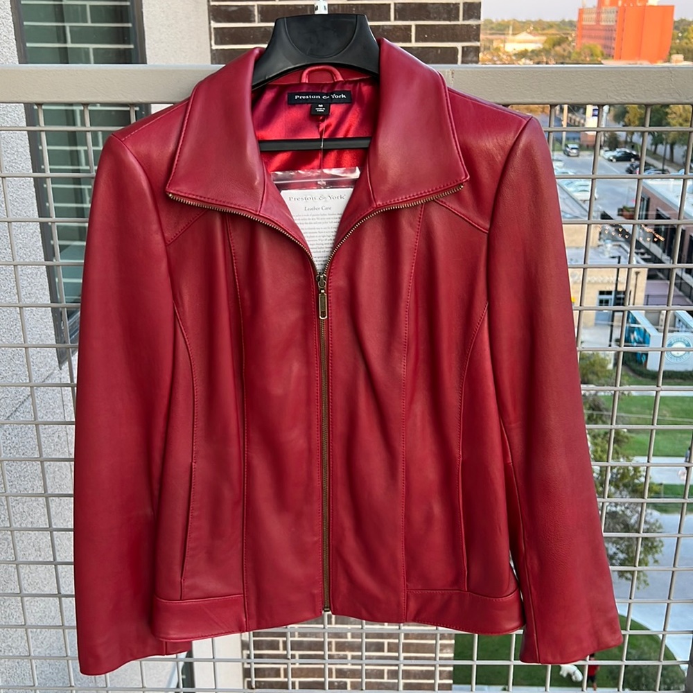 Preston & York  Ladies red leather jacket.     Size Medium Brand new. Never worn